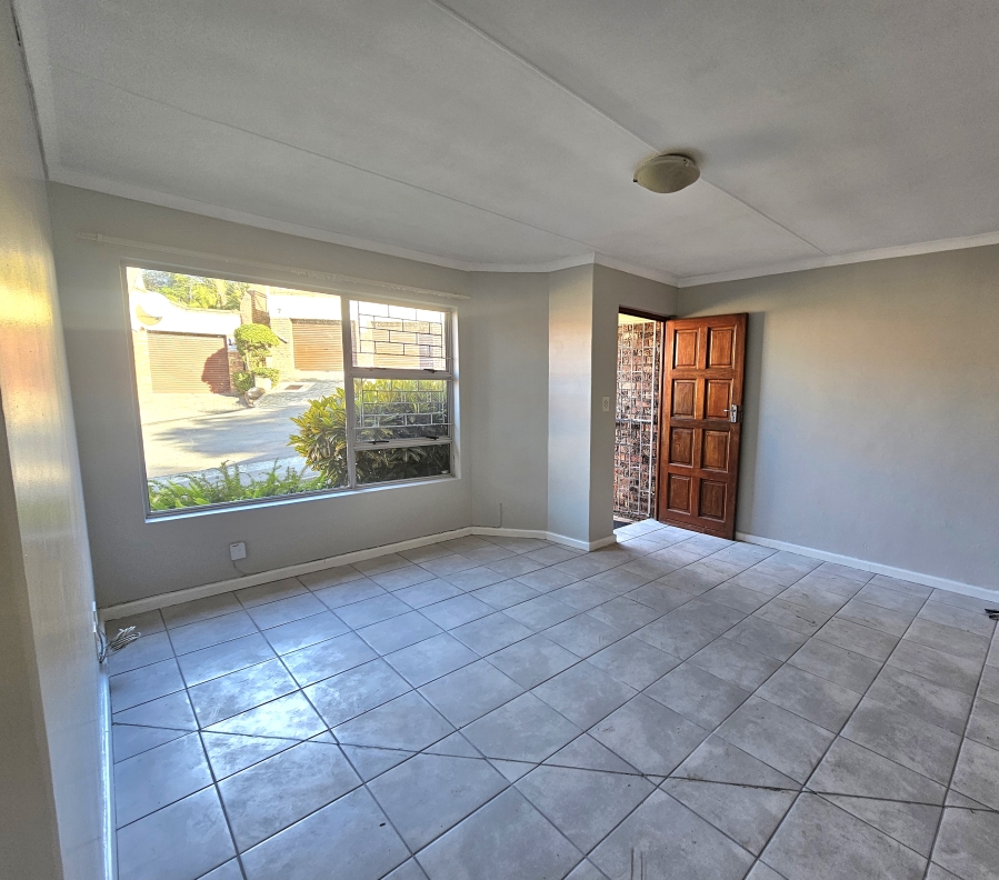 To Let 3 Bedroom Property for Rent in Nahoon Valley Park Eastern Cape